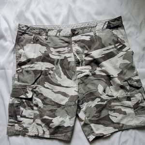 Gray and white camel the Wrangler shorts men's